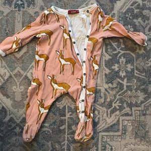 Milkbarn Organjc pink fawn footie